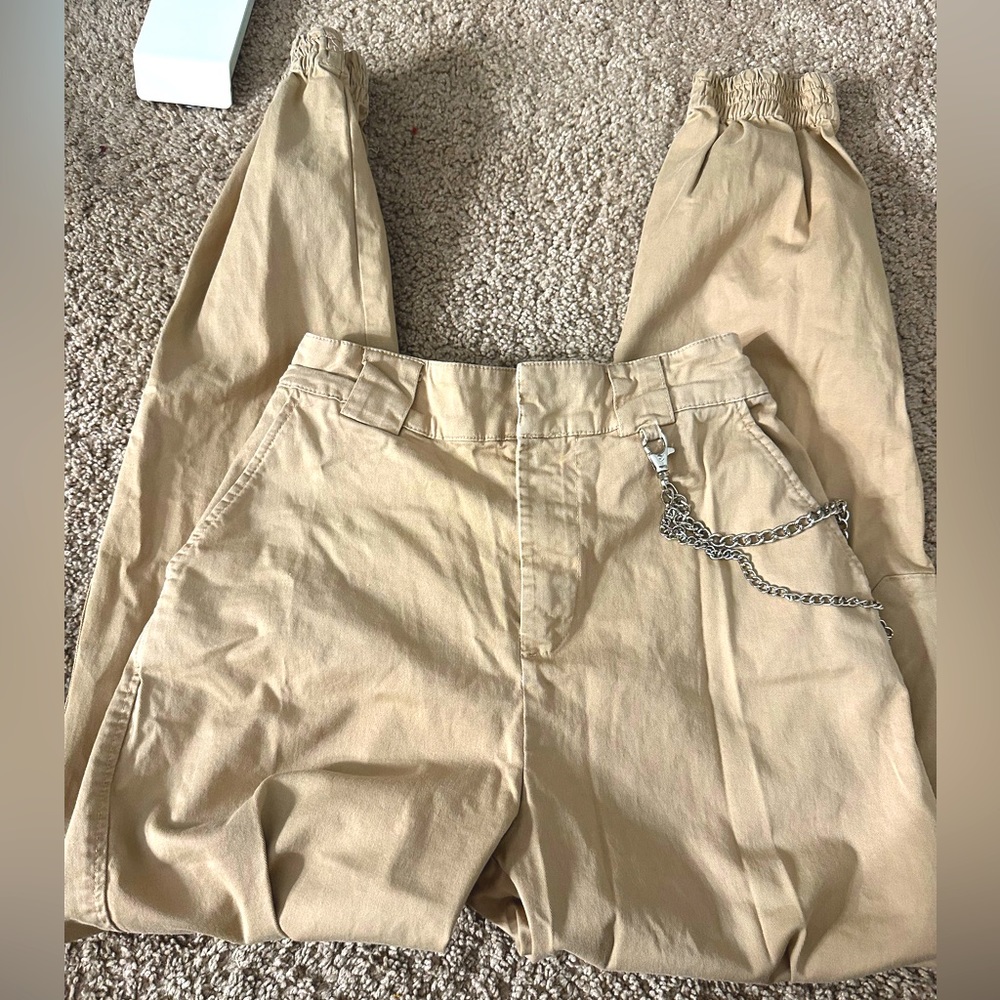 Cuffed Khaki joggers with chain detail pull&bear